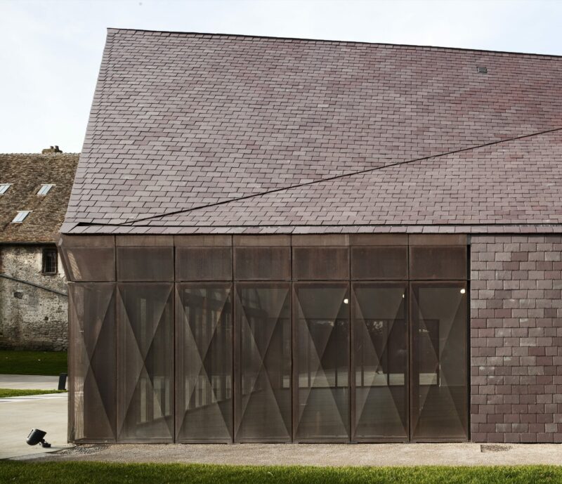 CULT Archétype bardé d’ardoise violine | AAVP Architecture