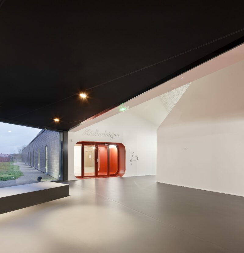 CULT Archétype bardé d’ardoise violine | AAVP Architecture