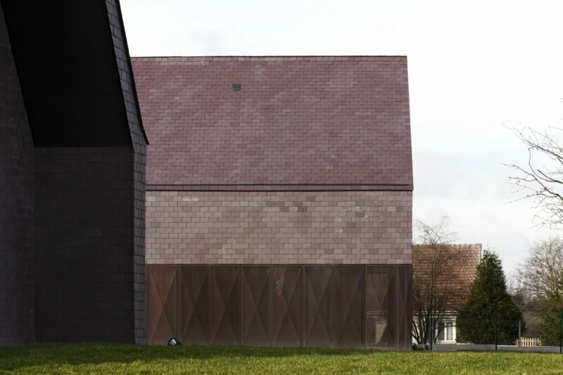 CULT Archétype bardé d’ardoise violine | AAVP Architecture
