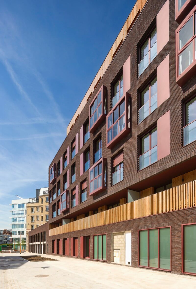 PAN 2 Entre faubourg & industrie | AAVP Architecture