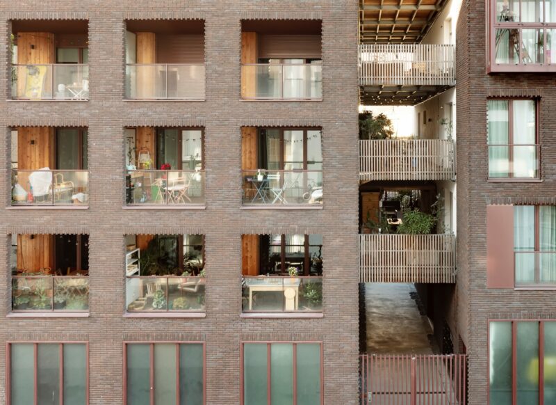 PAN 2 Entre faubourg & industrie | AAVP Architecture